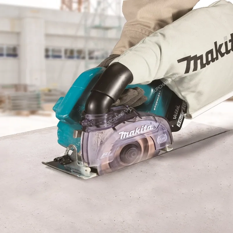may-cat-dung-pin-makita-dcc500rte-2 Máy cắt dùng pin 18V Makita DCC500RTE (125MM/AWS/BL)